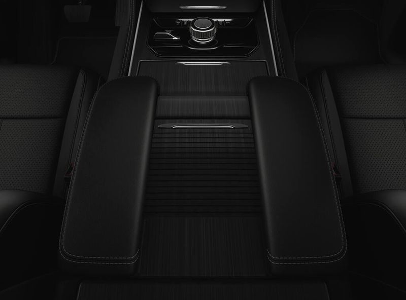 2025 Jeep Wagoneer L Carbide 4x4Image 4
