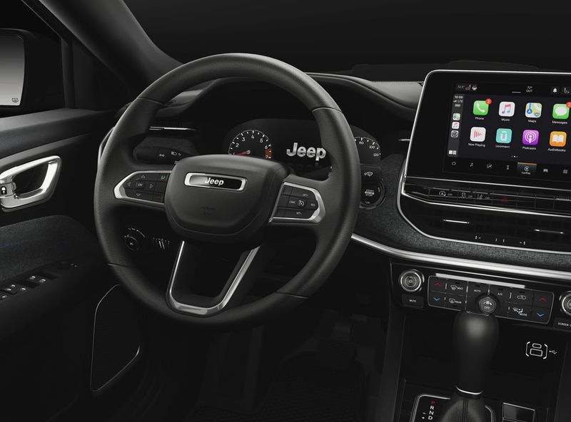 New 2025 Jeep Compass Latitude 4x4Image 9