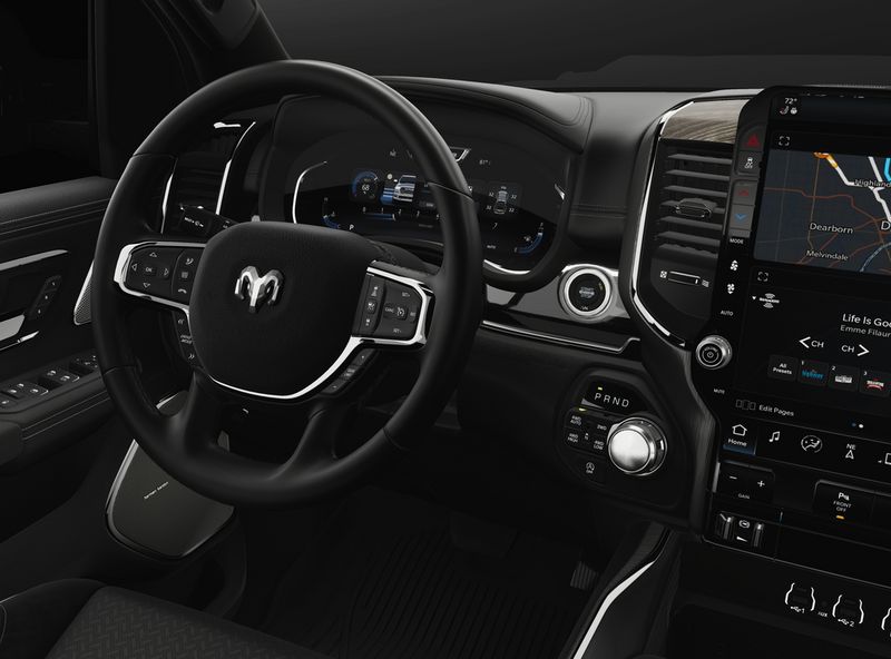 2025 RAM 1500 Laramie Crew Cab 4x4 5