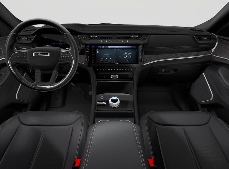 New 2027 Jeep Grand Cherokee Limited Reserve 4x4Image 6