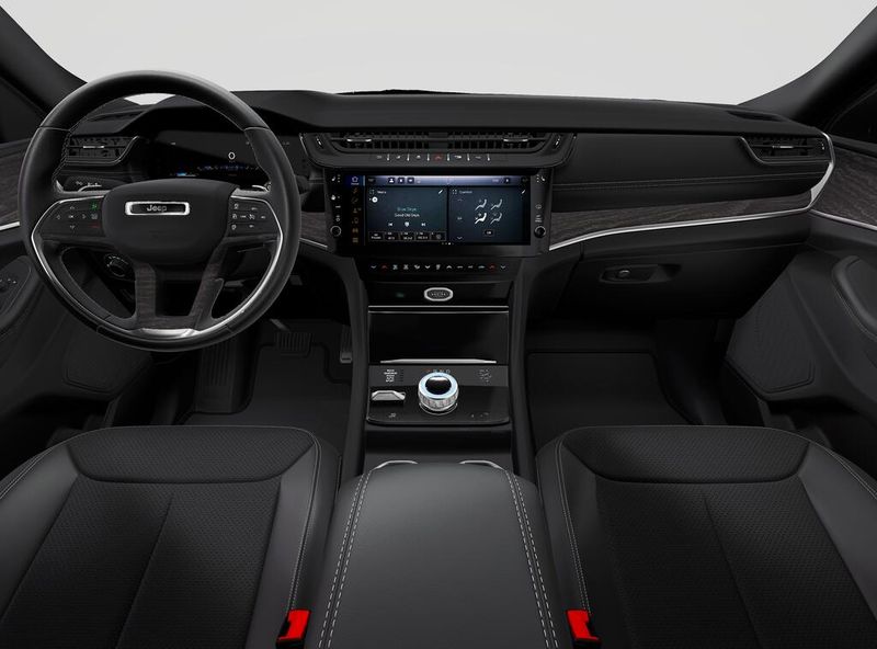 New 2027 Jeep Grand Cherokee L Laredo Altitude 4x4Image 6