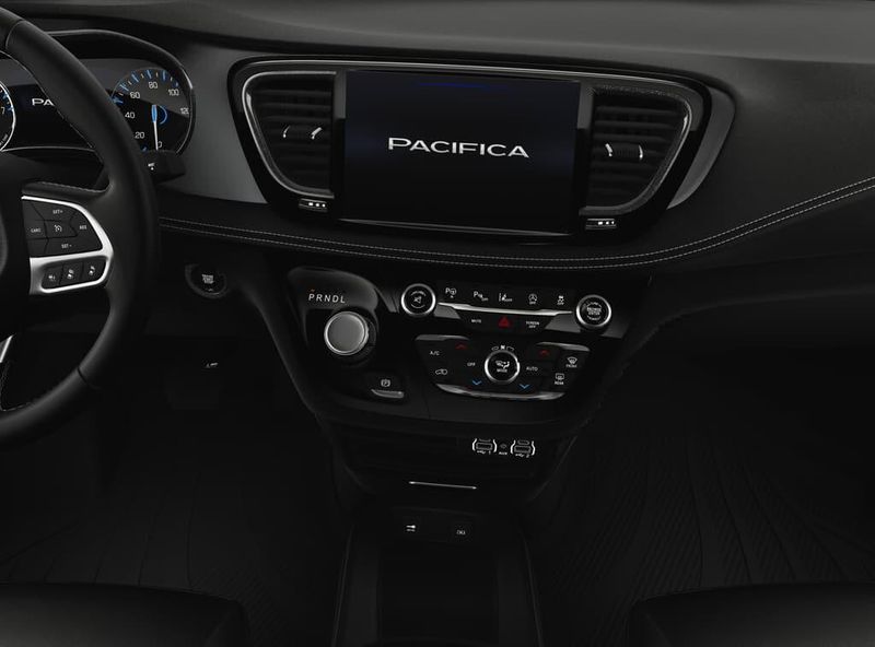 2025 Chrysler Pacifica SelectImage 5