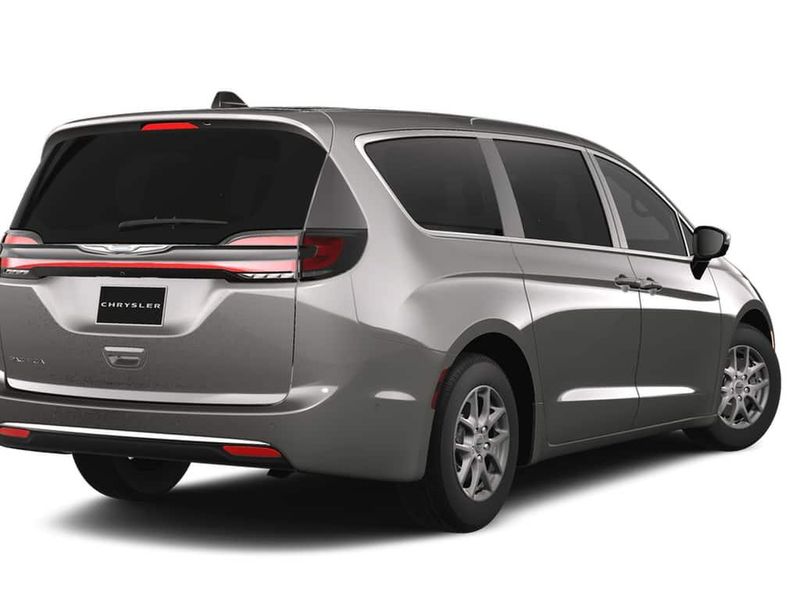 2025 Chrysler Pacifica SelectImage 2