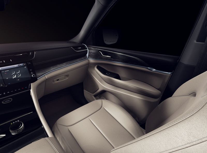 New 2026 Jeep Grand Cherokee Limited 4x4Image 7