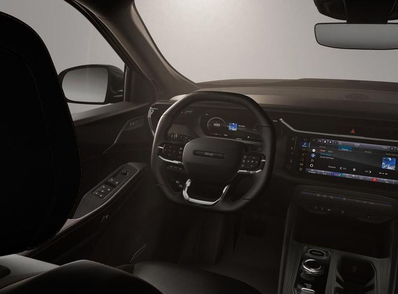 New 2026 Jeep Cherokee Overland 4x4Image 9