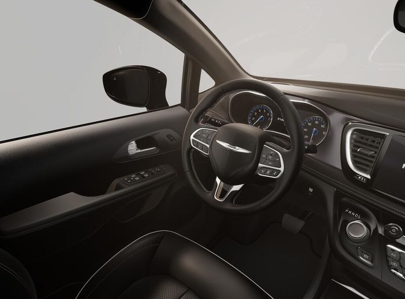 New 2026 Chrysler Pacifica LimitedImage 8