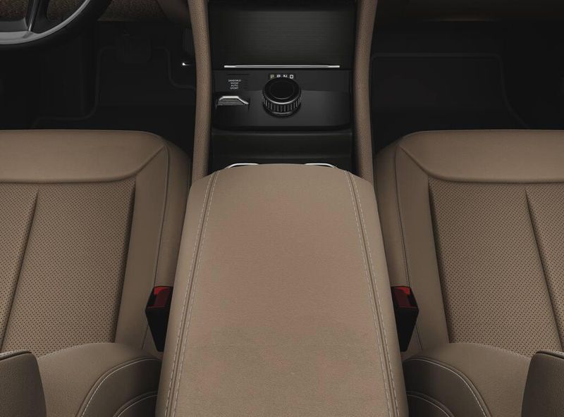 2025 Jeep Grand Cherokee L Limited 4x4Image 4