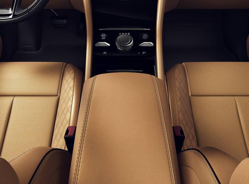 New 2026 Jeep Grand Cherokee Summit 4x4Image 4