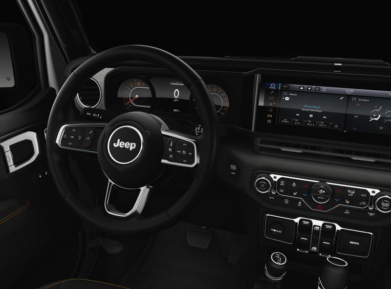 New 2025 Jeep Wrangler 4-door SaharaImage 9