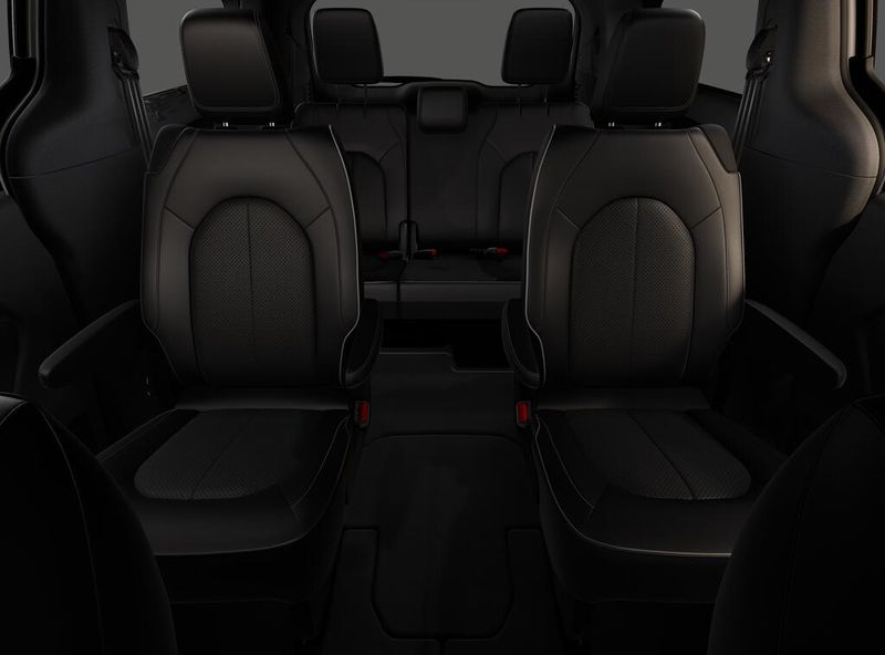 New 2026 Chrysler Pacifica LimitedImage 3