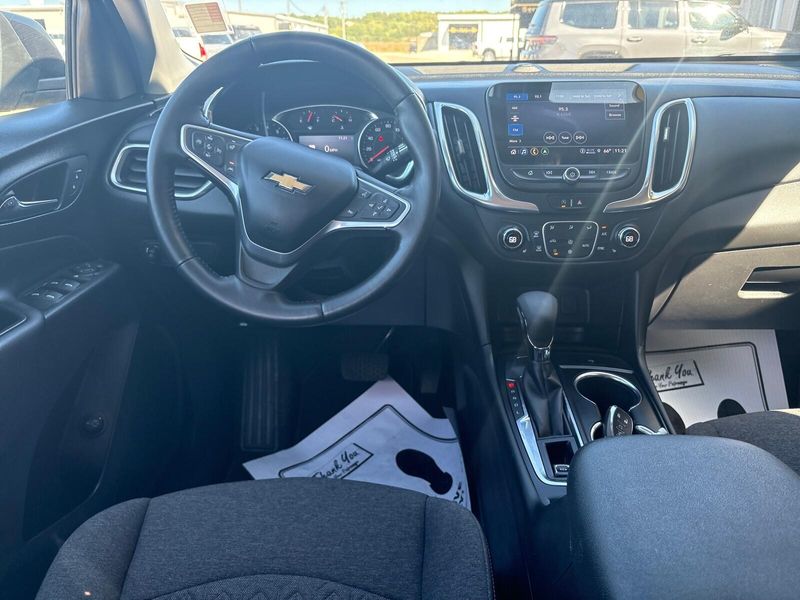 Used 2022 Chevrolet Equinox LTImage 5