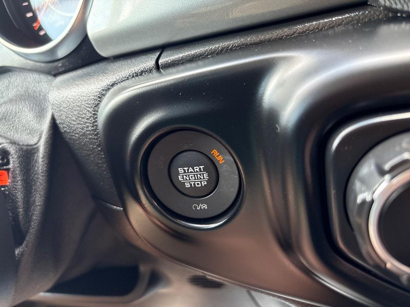 Used 2021 Jeep Wrangler Unlimited SaharaImage 19
