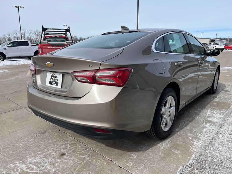 2022 Chevrolet Malibu LTImage 9