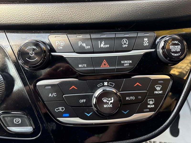 2020 Chrysler Pacifica Touring L PlusImage 19
