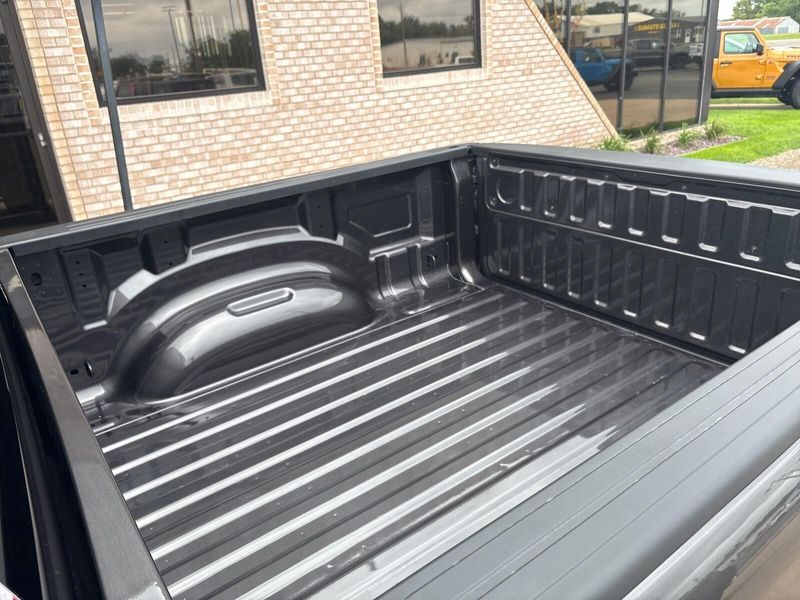 New 2026 RAM 1500 Express Crew Cab 4x4 5