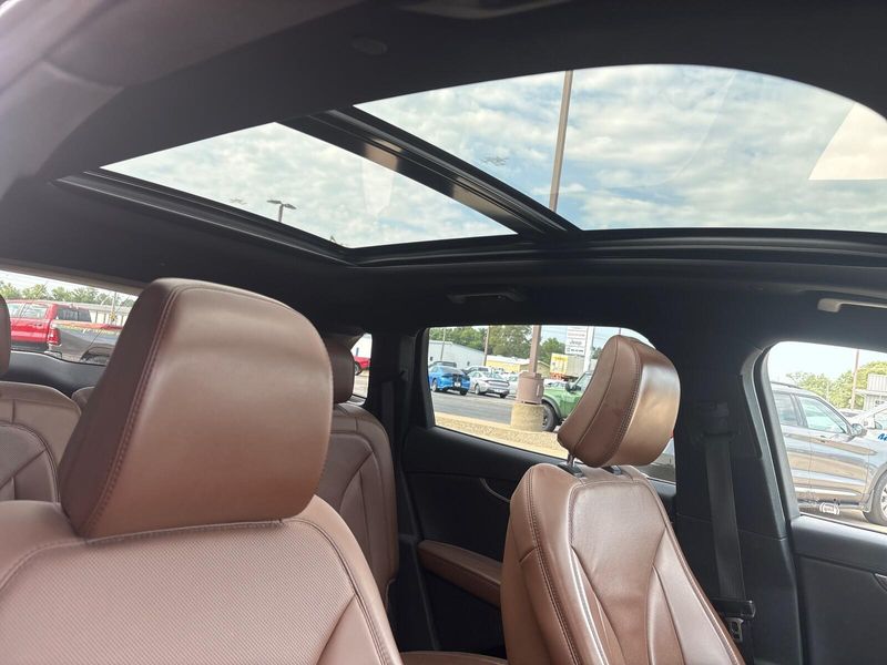 Used 2022 Lincoln Nautilus ReserveImage 8
