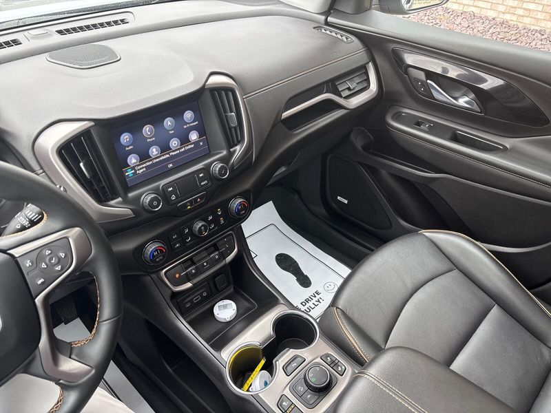 Used 2023 GMC Terrain AT4Image 18