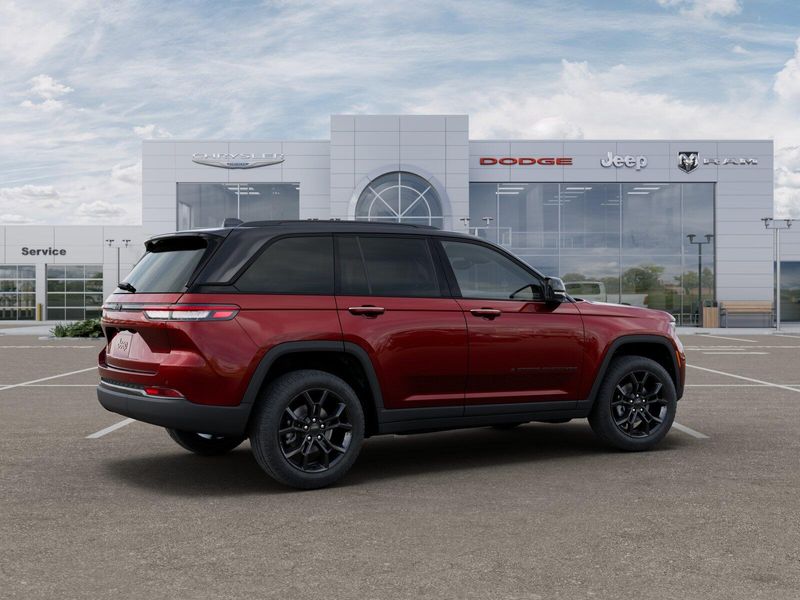 New 2025 Jeep Grand Cherokee Limited 4x4Image 28