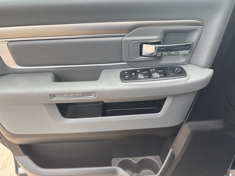 2019 RAM 1500 Classic WarlockImage 15
