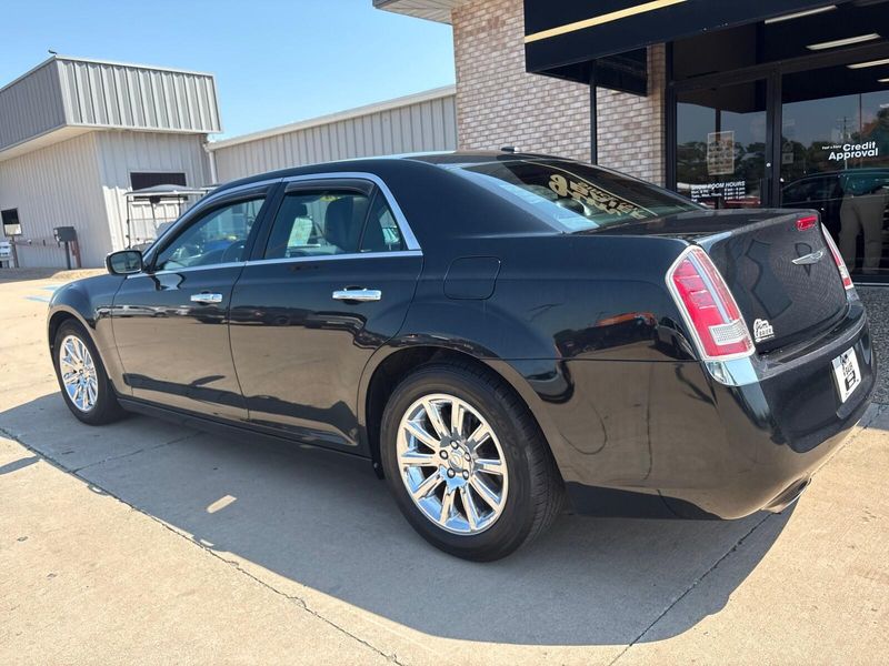 Used 2014 Chrysler 300C 300CImage 12
