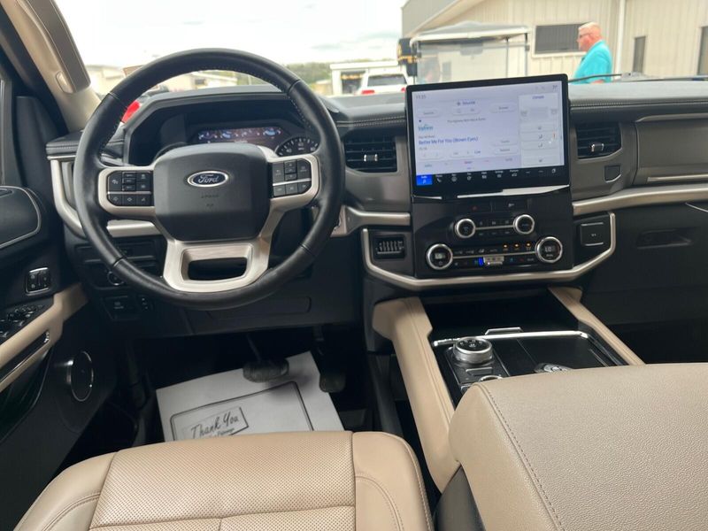 2022 Ford Expedition XLTImage 6