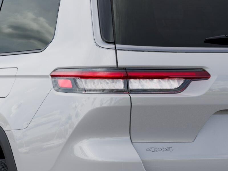 New 2026 Jeep Grand Cherokee L 85th Anniversary Edition 4x4Image 5