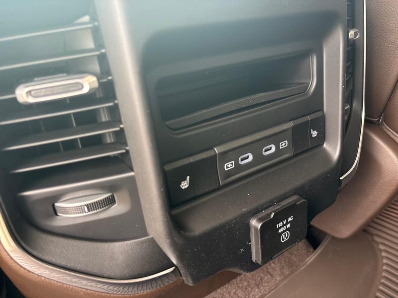 New 2027 RAM 1500 Laramie Crew Cab 4x4 5