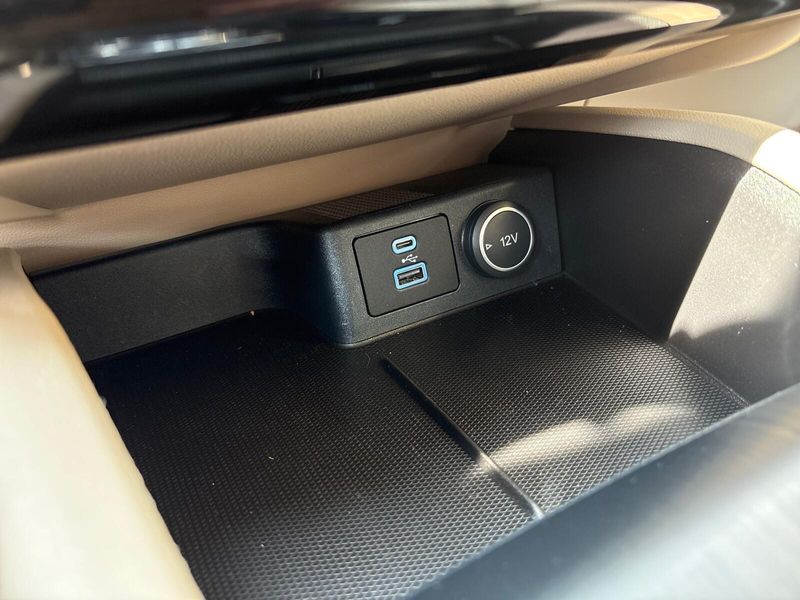 2021 Ford Escape SELImage 18
