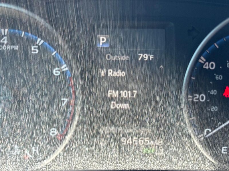 Used 2018 Toyota RAV4 XLEImage 16