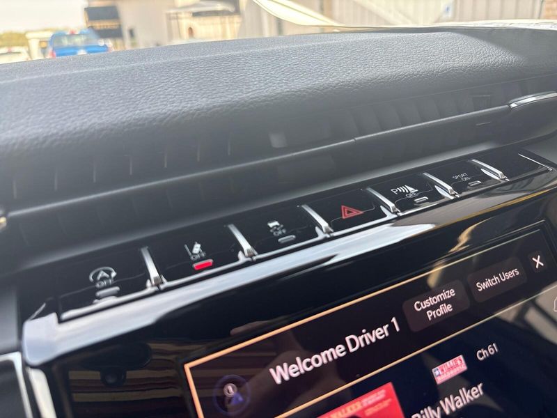 New 2025 Jeep Grand Cherokee Laredo X 4x4Image 18