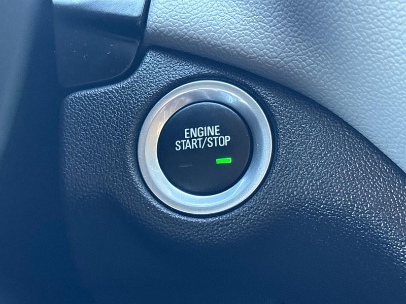 Used 2024 Chevrolet Equinox LTImage 16