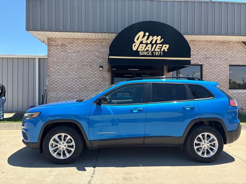 Used 2022 Jeep Cherokee Latitude LuxImage 2