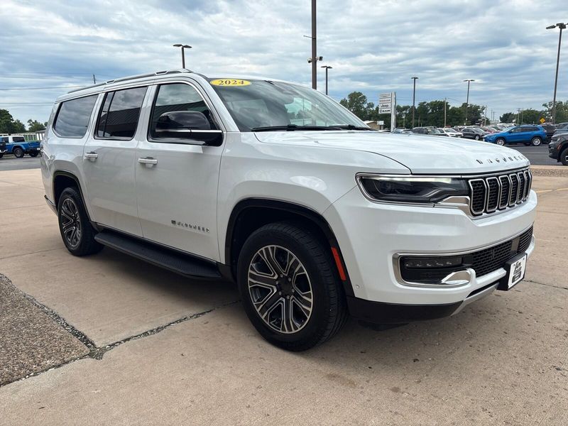 2024 Jeep Wagoneer L Series IIImage 8