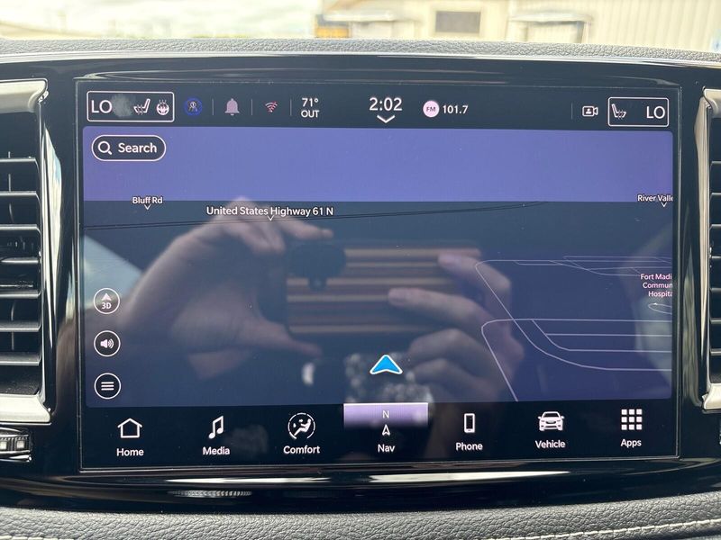 2023 Chrysler Pacifica Touring L photo 24