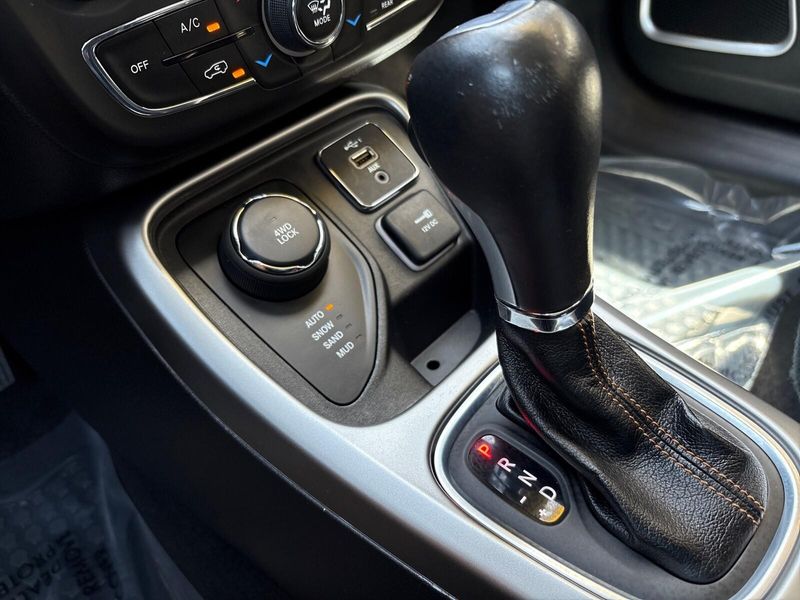 Used 2020 Jeep Compass LatitudeImage 18