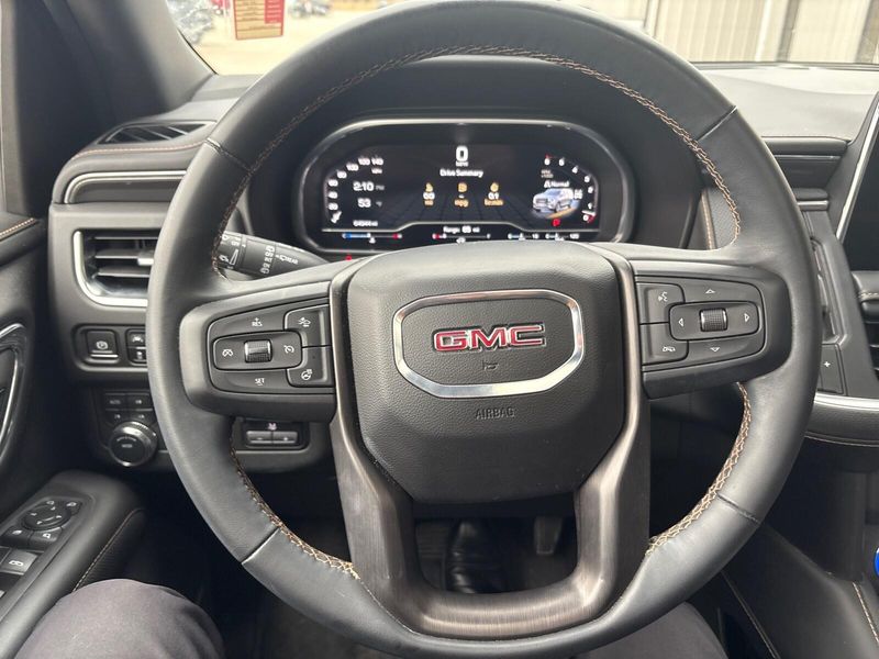 Used 2023 GMC Yukon AT4Image 16