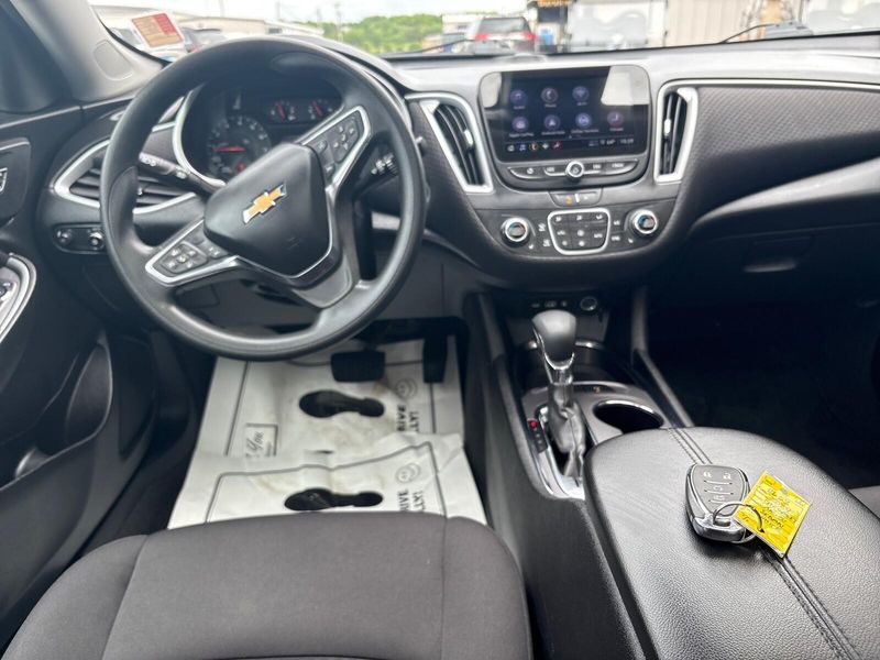 Used 2024 Chevrolet Malibu LTImage 5