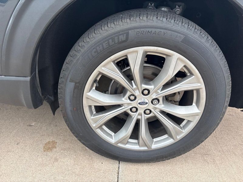 Used 2023 Ford Explorer LimitedImage 14