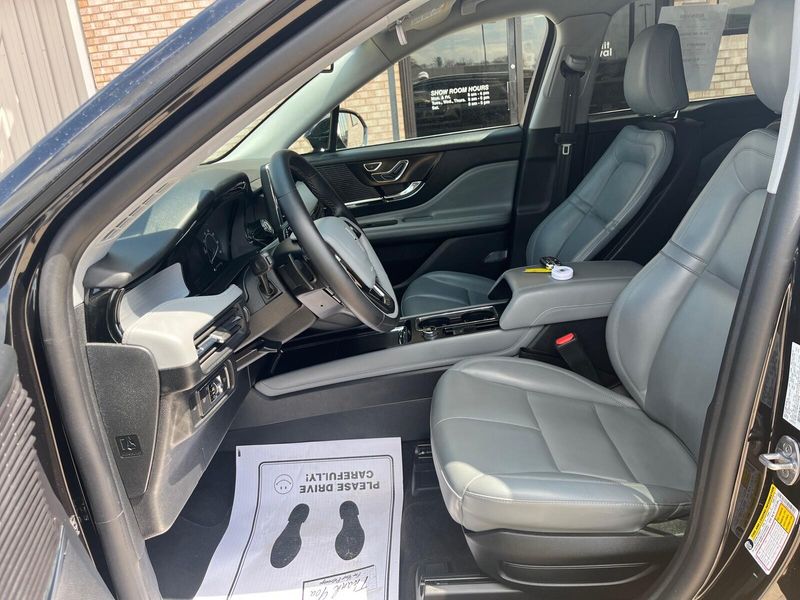2022 Lincoln Corsair StandardImage 3