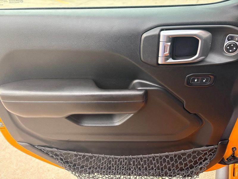 Used 2018 Jeep Wrangler Unlimited SportImage 12
