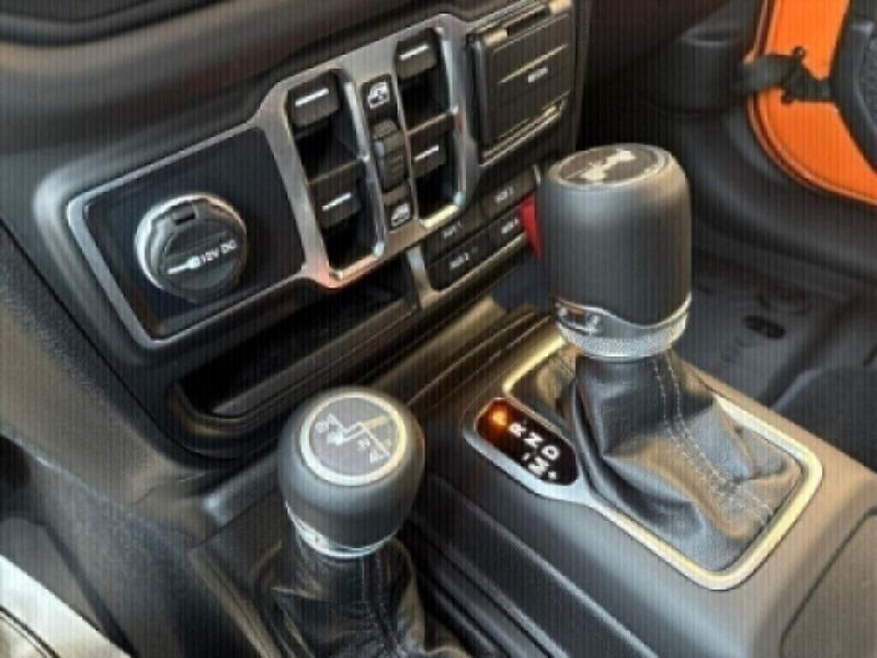 2025 Jeep Wrangler 4-door SaharaImage 18