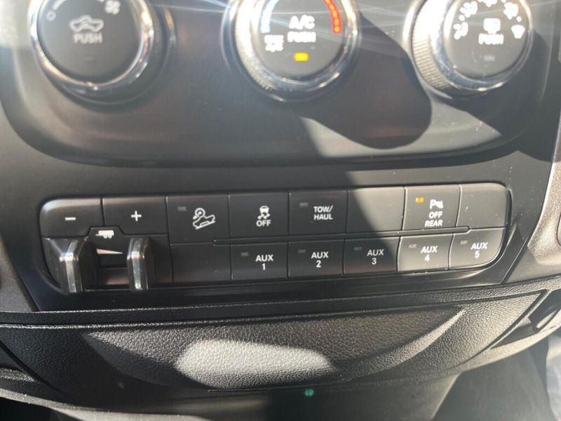 2017 RAM 2500 TradesmanImage 19