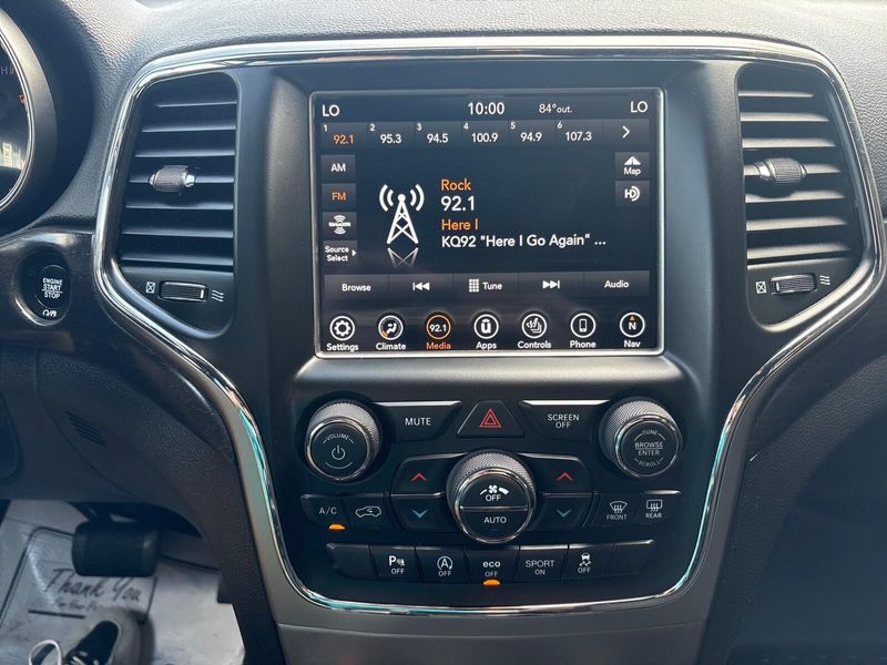 2018 Jeep Grand Cherokee LaredoImage 16