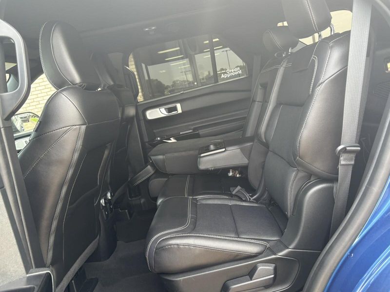 Used 2022 Ford Explorer STImage 4