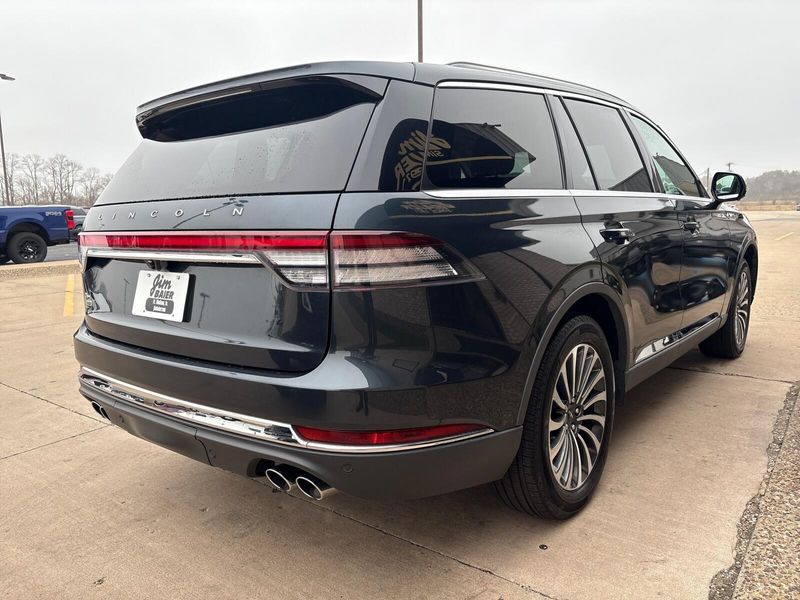 Used 2021 Lincoln Aviator ReserveImage 10