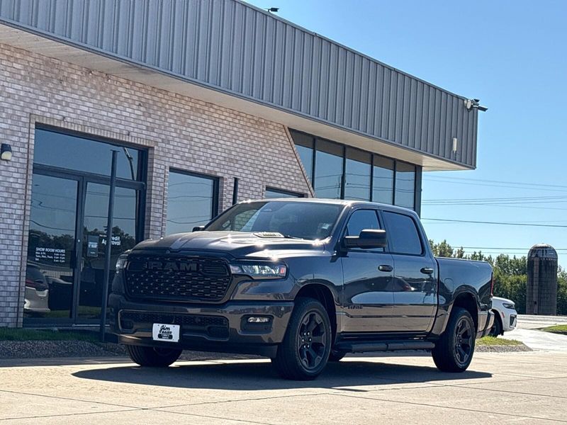 New 2027 RAM 1500 Express Crew Cab 4x4 5
