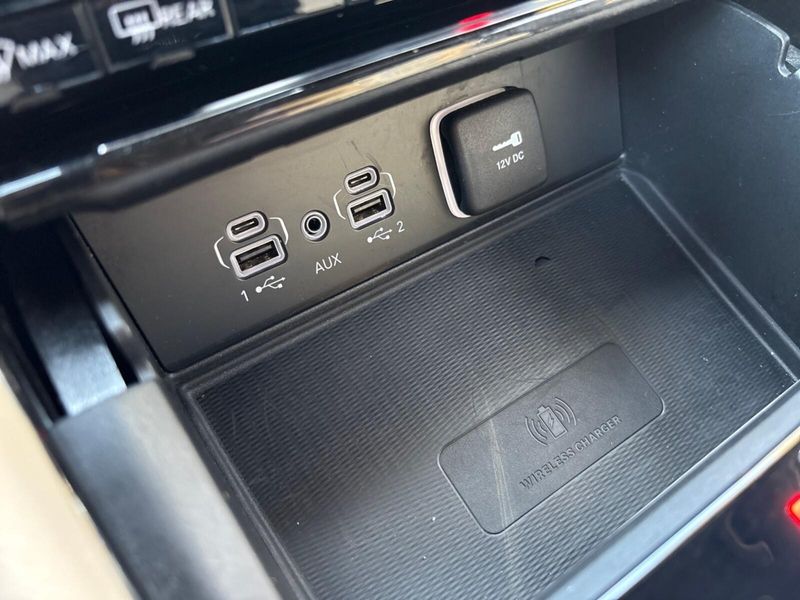 Used 2023 Jeep Grand Cherokee L LimitedImage 27