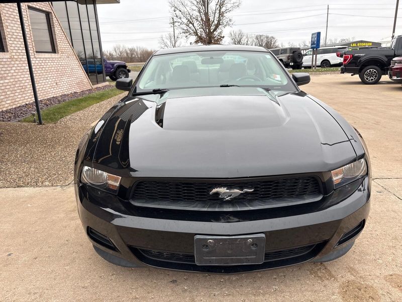 Used 2011 Ford Mustang V6Image 6