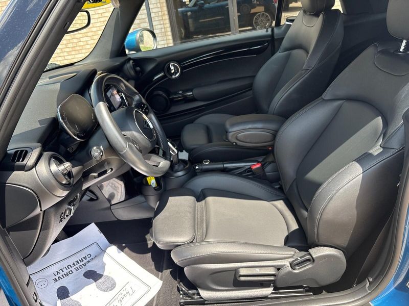 Used 2024 MINI Convertible Cooper SImage 3
