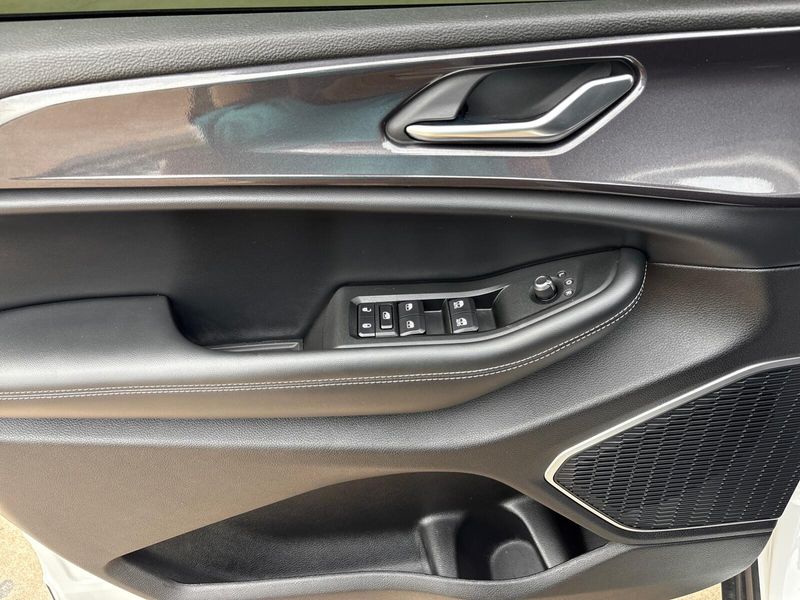 2021 Jeep Grand Cherokee L AltitudeImage 14